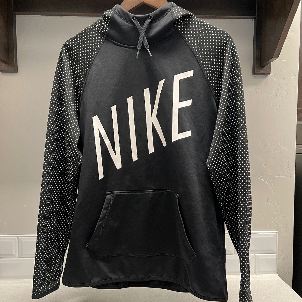 Nike Dri-Fit Pullover Hoodie